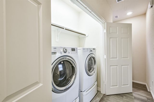 1504 Peyton Oaks Place, Houston, TX 77043