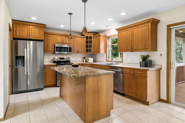 16267 Griffon Trail, Lakeville, MN 55044