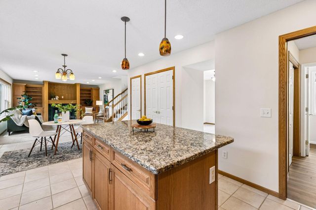 16267 Griffon Trail, Lakeville, MN 55044