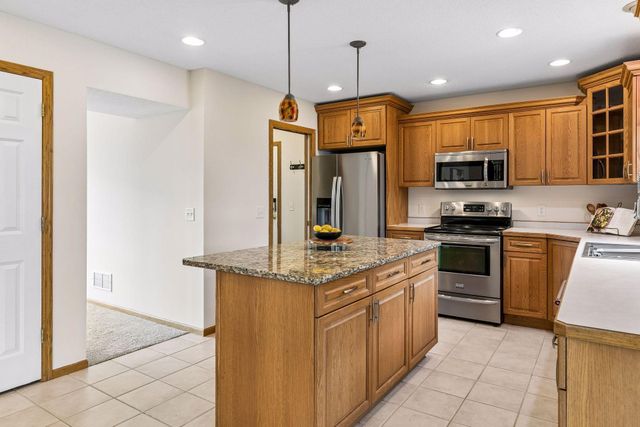 16267 Griffon Trail, Lakeville, MN 55044
