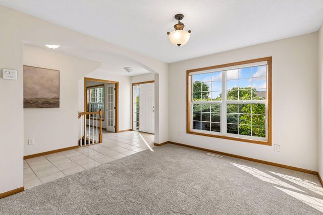 16267 Griffon Trail, Lakeville, MN 55044