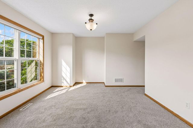 16267 Griffon Trail, Lakeville, MN 55044