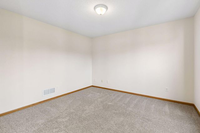 16267 Griffon Trail, Lakeville, MN 55044