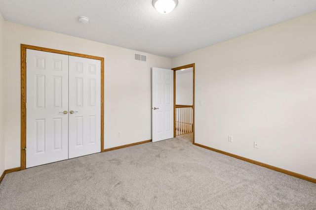 16267 Griffon Trail, Lakeville, MN 55044
