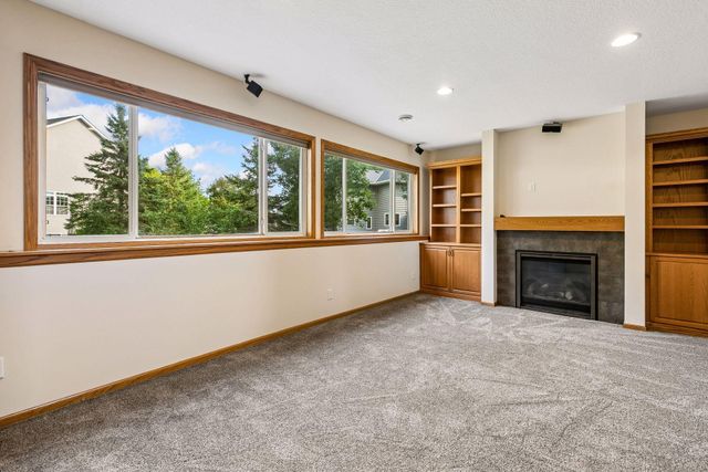 16267 Griffon Trail, Lakeville, MN 55044
