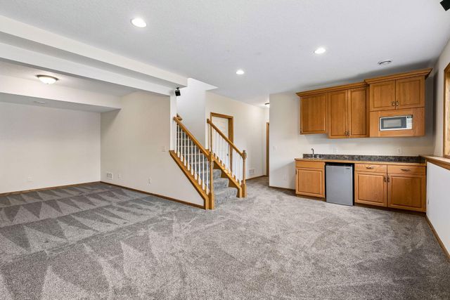 16267 Griffon Trail, Lakeville, MN 55044