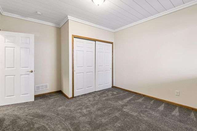 16267 Griffon Trail, Lakeville, MN 55044