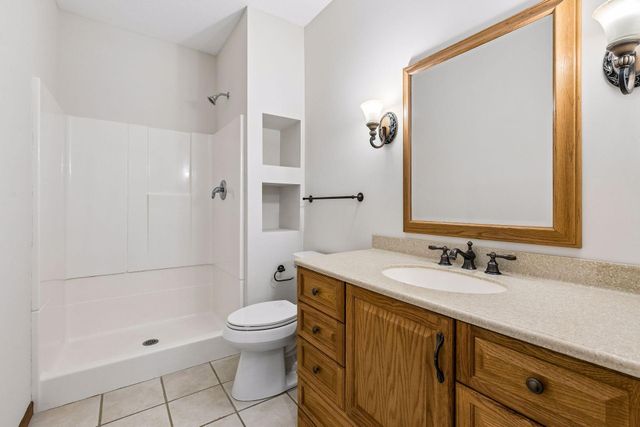 16267 Griffon Trail, Lakeville, MN 55044