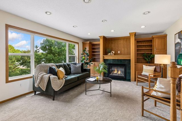 16267 Griffon Trail, Lakeville, MN 55044