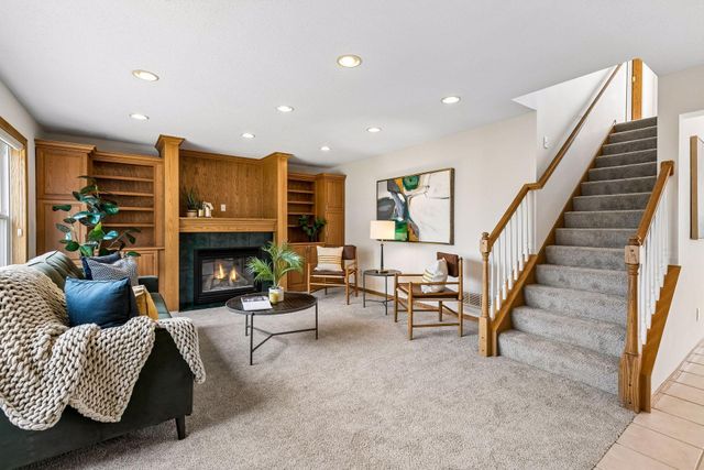 16267 Griffon Trail, Lakeville, MN 55044