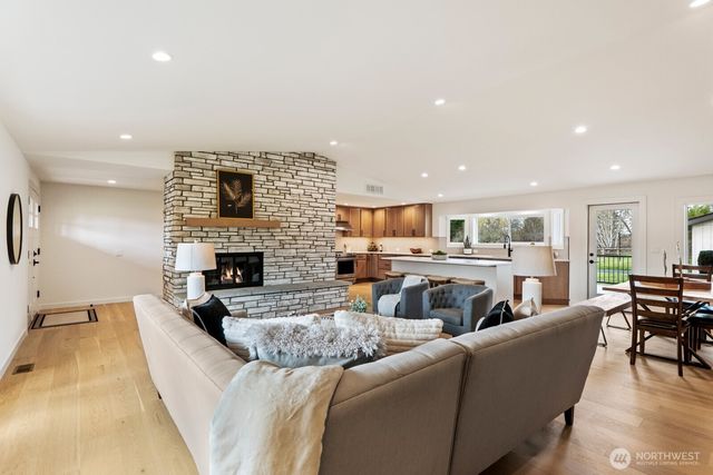 36016 SE 49th Street, Fall City, WA 98024