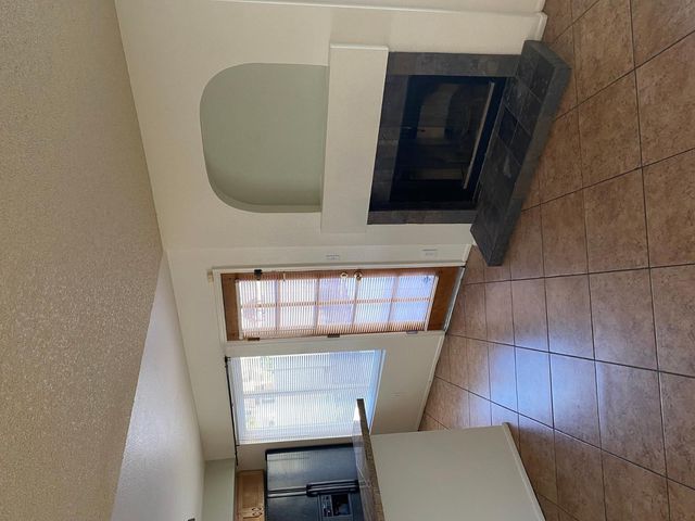 9828 S 44th Street, Phoenix, AZ 85044