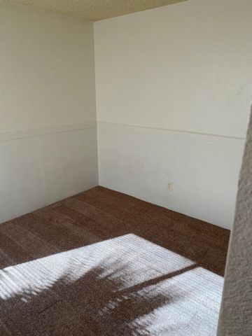 9828 S 44th Street, Phoenix, AZ 85044