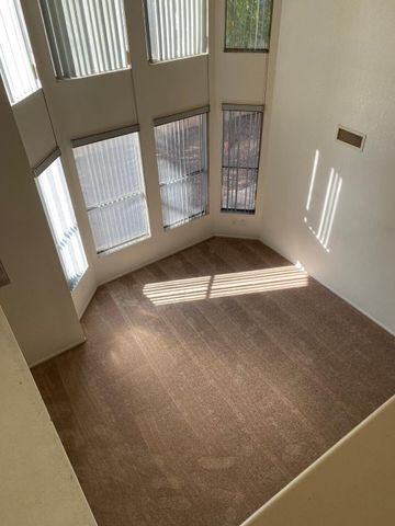 9828 S 44th Street, Phoenix, AZ 85044