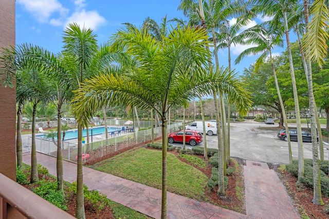 120 Sparrow Drive 205, Royal Palm Beach, FL 33411