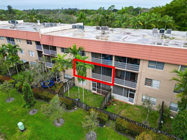 120 Sparrow Drive 205, Royal Palm Beach, FL 33411