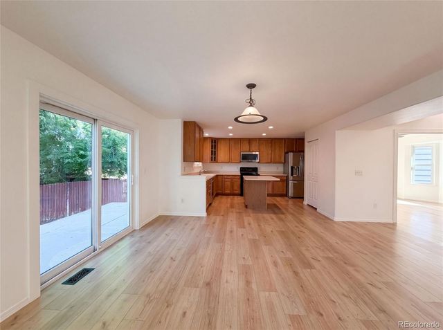 10562 Falcon Street, Longmont, CO 80504