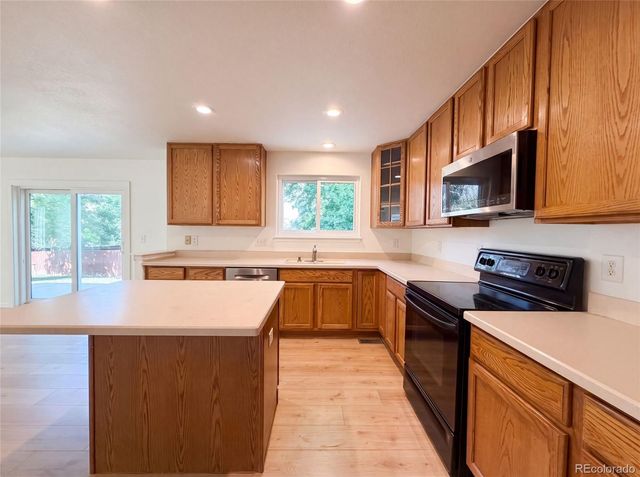 10562 Falcon Street, Longmont, CO 80504