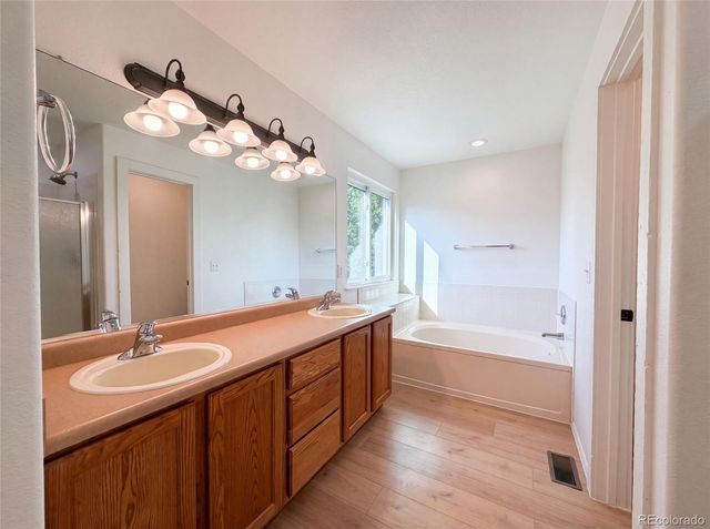 10562 Falcon Street, Longmont, CO 80504