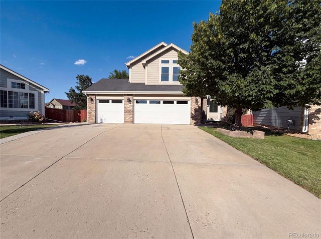 10562 Falcon Street, Longmont, CO 80504