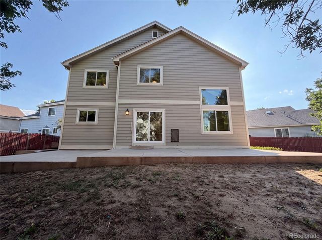 10562 Falcon Street, Longmont, CO 80504