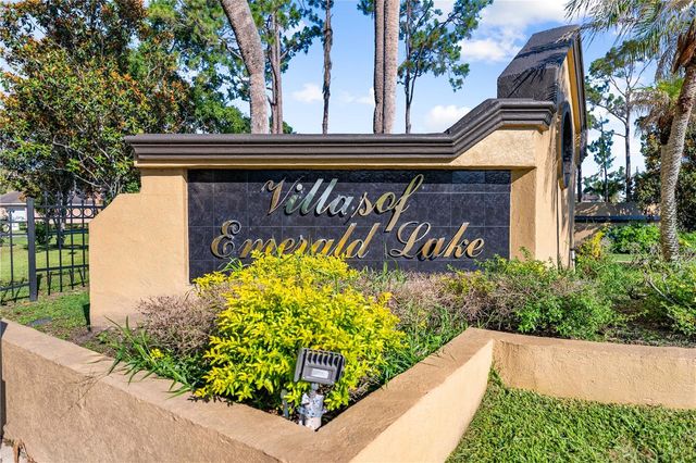 2664 EMERALD LAKE COURT 2664, Kissimmee, FL 34744