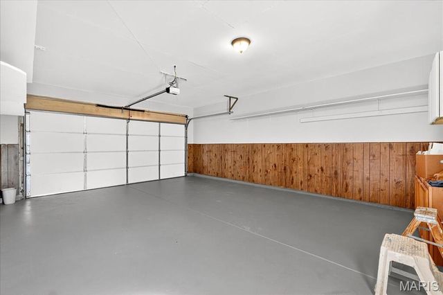 6360 Silver Fox Drive, Florissant, MO 63034