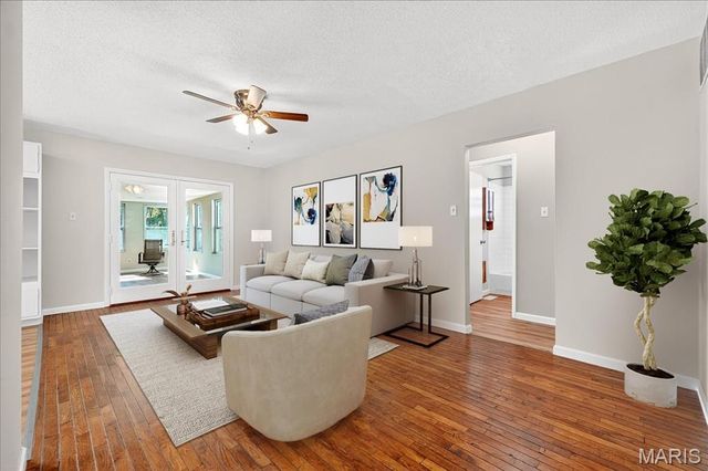 6360 Silver Fox Drive, Florissant, MO 63034