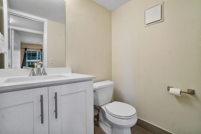 224 Fanshaw F, Boca Raton, FL 33434