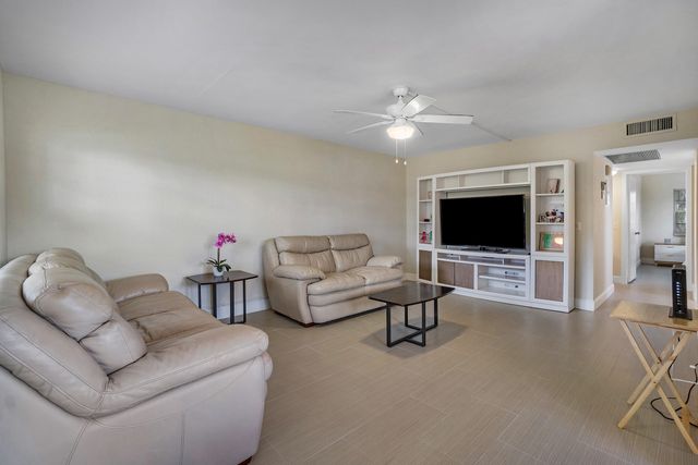 224 Fanshaw F, Boca Raton, FL 33434