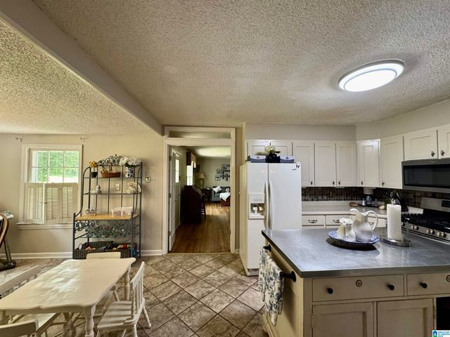 1371 SMOKERISE TRAIL, Warrior, AL 35180