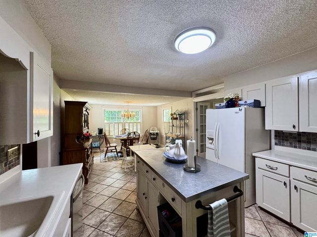 1371 SMOKERISE TRAIL, Warrior, AL 35180