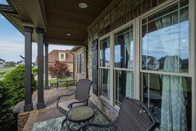 82 Pikes Peak Way, Bowling Green, KY 42104