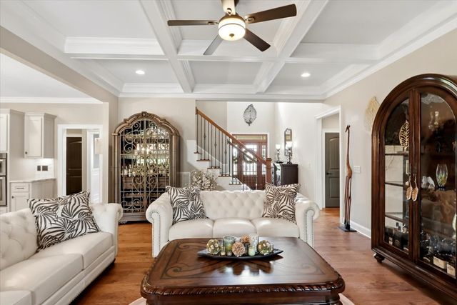 82 Pikes Peak Way, Bowling Green, KY 42104