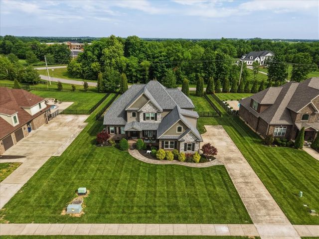 82 Pikes Peak Way, Bowling Green, KY 42104