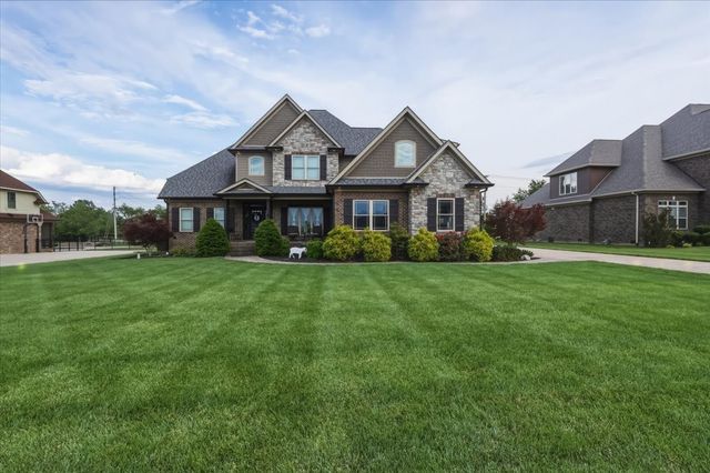 82 Pikes Peak Way, Bowling Green, KY 42104