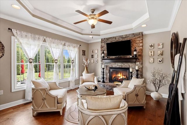 82 Pikes Peak Way, Bowling Green, KY 42104