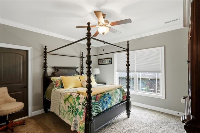 82 Pikes Peak Way, Bowling Green, KY 42104