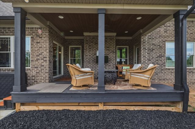 82 Pikes Peak Way, Bowling Green, KY 42104