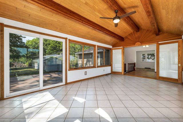 19 Suzanne Drive, Portsmouth, NH 03801