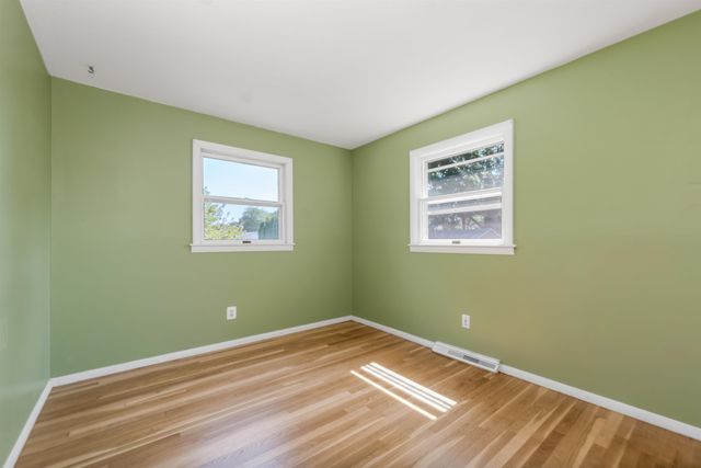 19 Suzanne Drive, Portsmouth, NH 03801