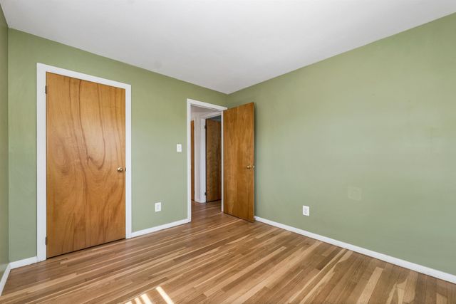 19 Suzanne Drive, Portsmouth, NH 03801