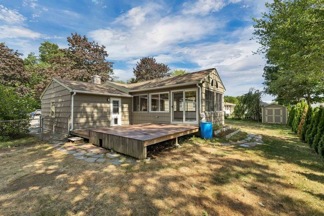 19 Suzanne Drive, Portsmouth, NH 03801