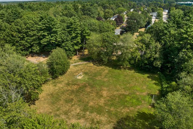 19 Suzanne Drive, Portsmouth, NH 03801