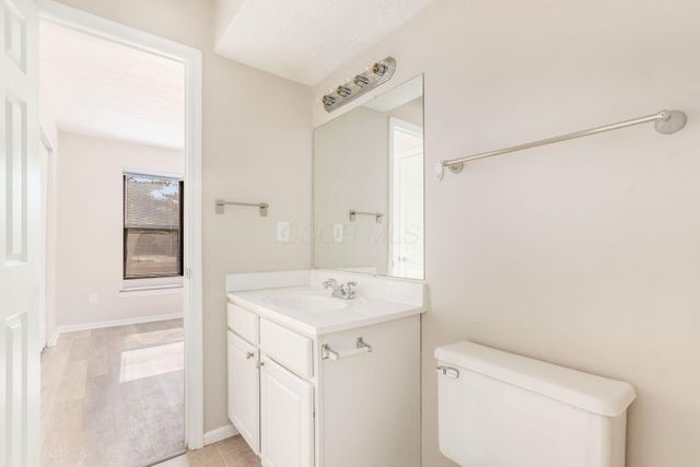 2727 Greystone Drive, A, Columbus, OH 43220