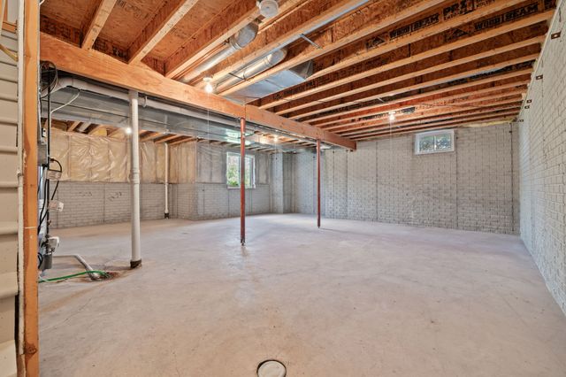 402 NW 27th Street, Ankeny, IA 50023