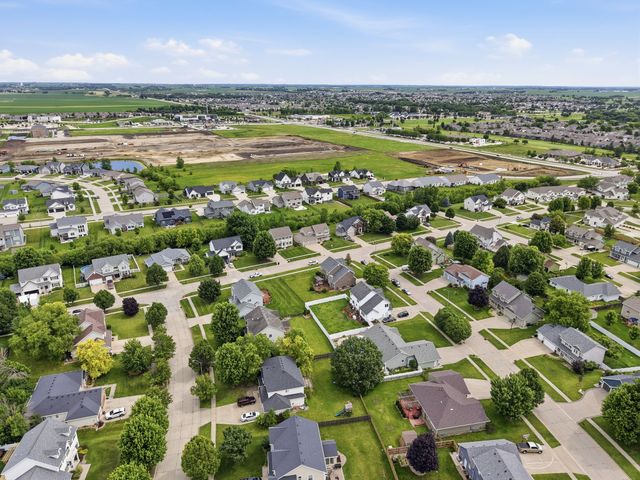 402 NW 27th Street, Ankeny, IA 50023