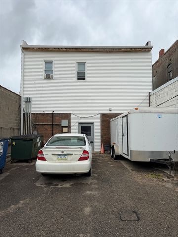 120 N Howard Street, Indianola, IA 50125