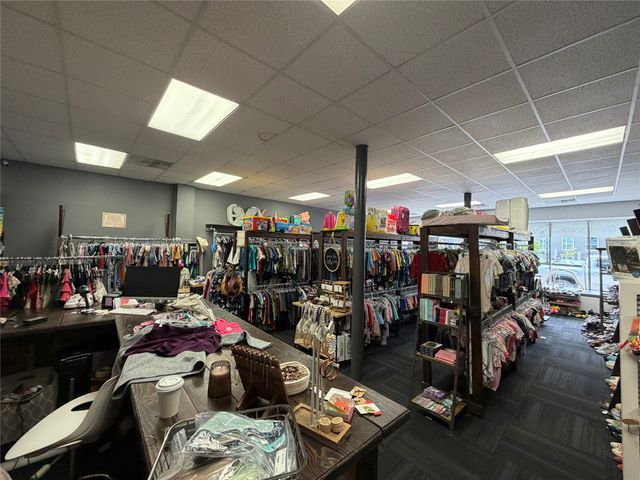 120 N Howard Street, Indianola, IA 50125