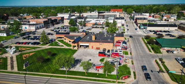 120 N Howard Street, Indianola, IA 50125